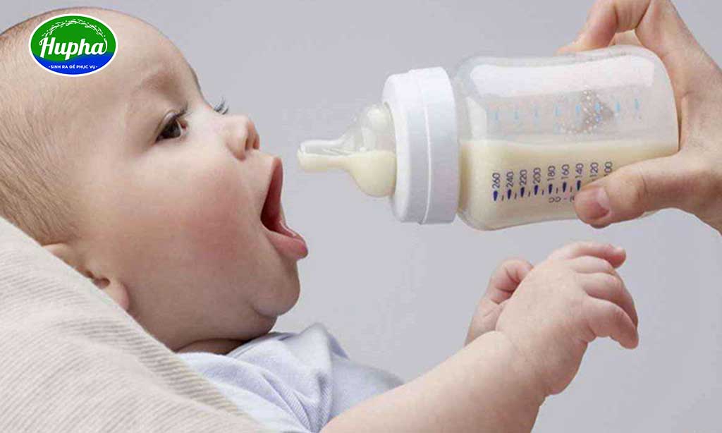 Nước Aquafina có pha sữa được không? Lưu ý khi sử dụng nước Aquafina để pha sữa Lưu ý khi pha sữa cho bé bằng nước Aquafina