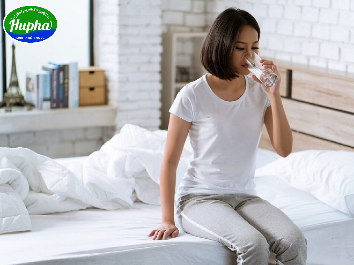 Thành phần nước Aquafina và những lưu ý khi sử dụng nước Aquafina Sau khi ngủ dậy nên uống nước